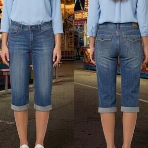 Levi's 525 Perfect Waist Blue Jean Capri Women's Size 10 33x20